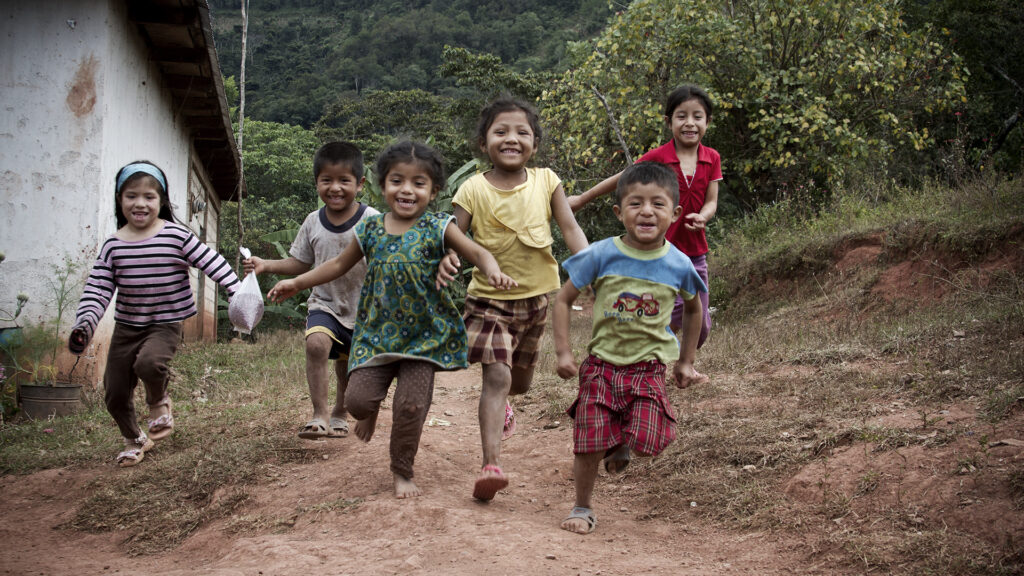 S4C_children_running