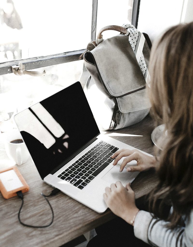 Mompreneur_homeOffice_laptop